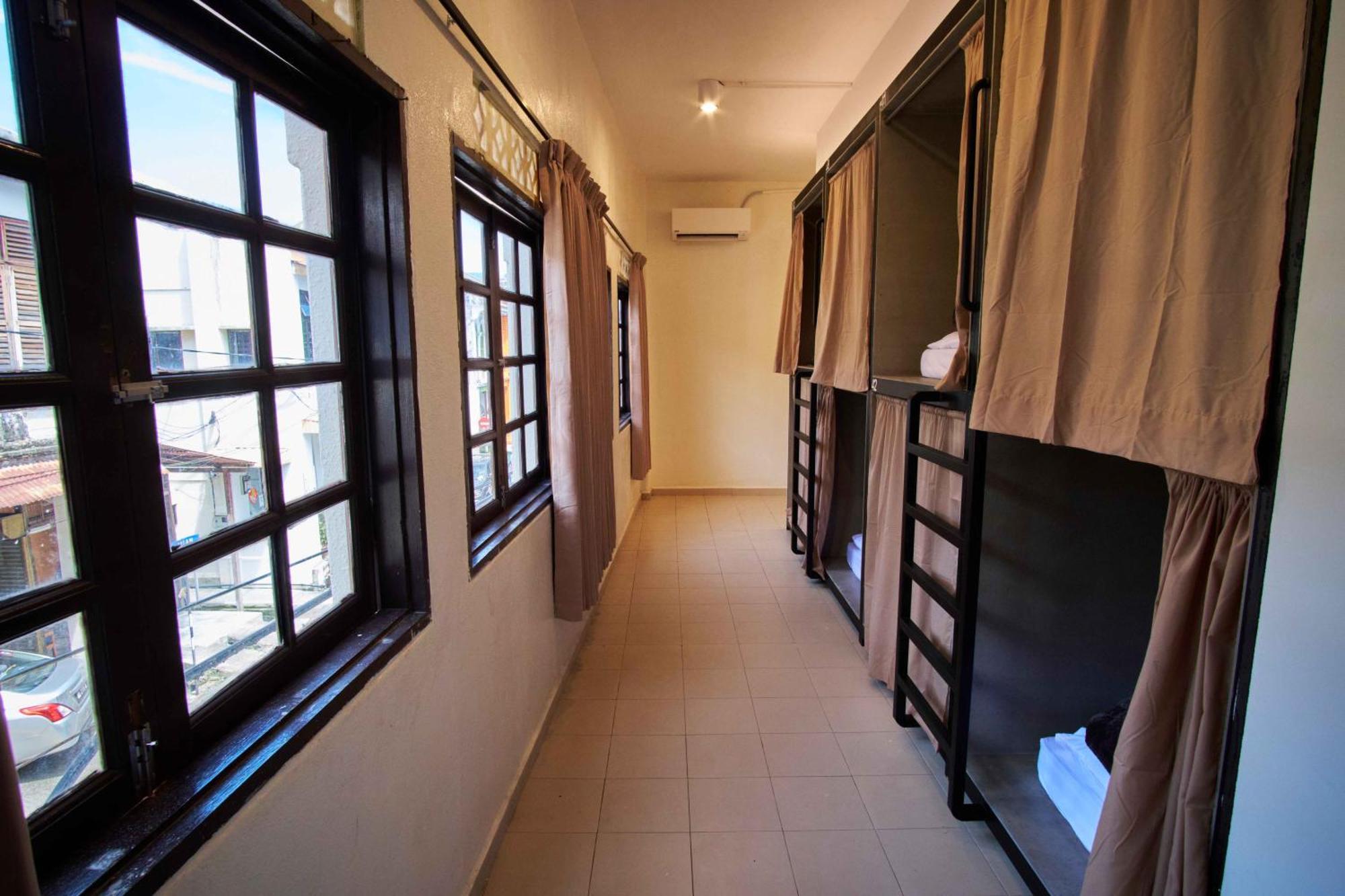Some Place Else George Town Esterno foto